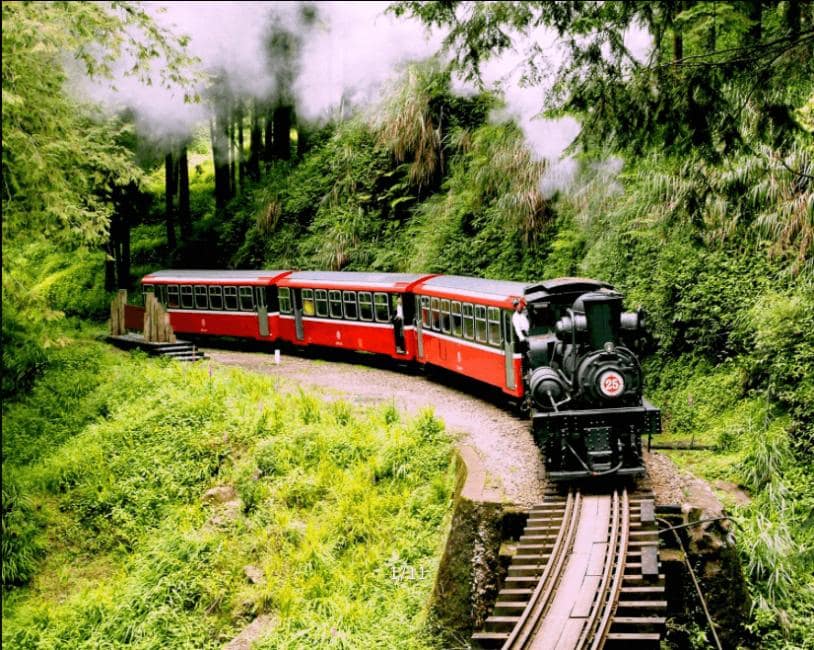 KKday: EXTRA 8% OFF Chiayi Alishan Day Tour: Forest Railway & Fenqihu Old Street