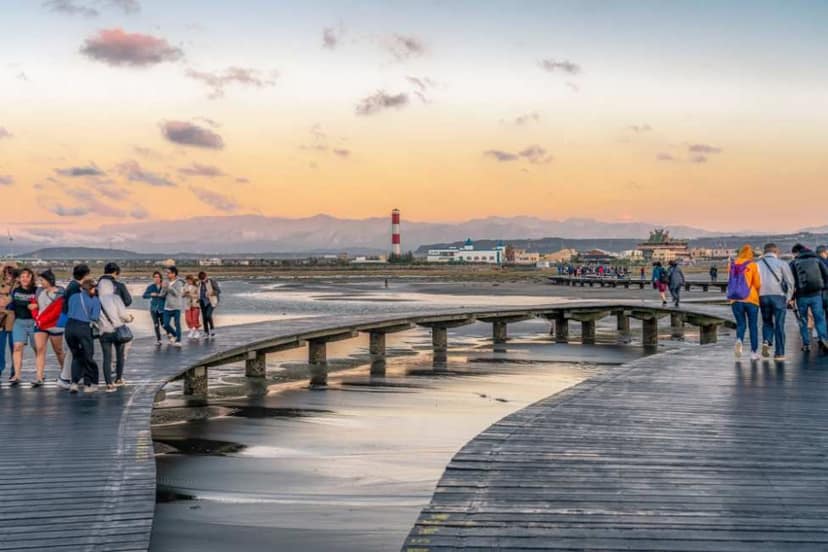 KKday: EXTRA 8% OFF Taichung Half-Day Tour: Miyahara, Gaomei Wetlands & Rainbow Village