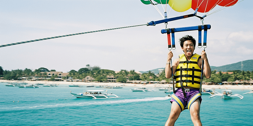 Klook: PHP 300 OFF on Boracay Parasailing experience and soar above the island’s turquoise waters while taking in spectacular panoramic views of the coastline.