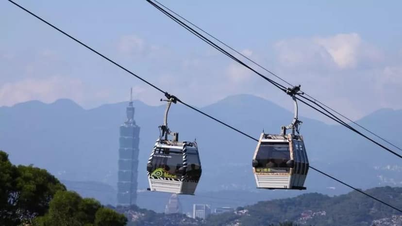 KKday: 8% OFF Taipei Maokong Gondola for a scenic cable car ride with panoramic views of Taipei’s mountains and skyline on your way to explore Maokong.