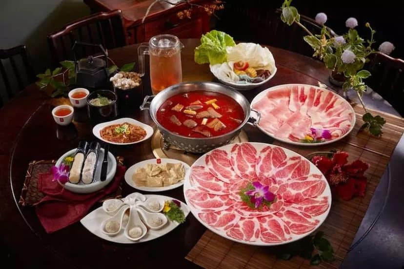 Ding Wang Spicy Hot Pot Restaurant: 8% OFF Hot Pot to experience a popular local hot pot restaurant known for its signature spicy broth and fresh ingredients.